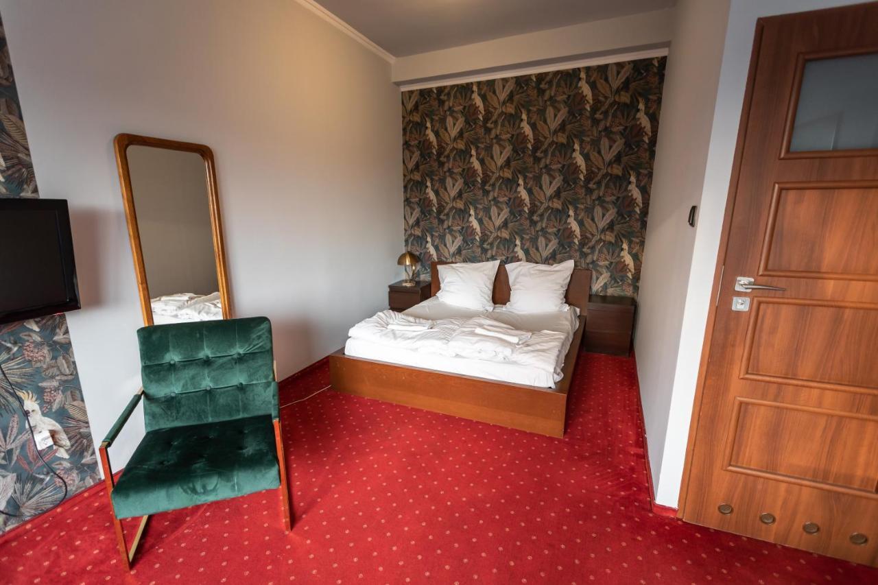 Hotel Podkowa Вроцлав Экстерьер фото